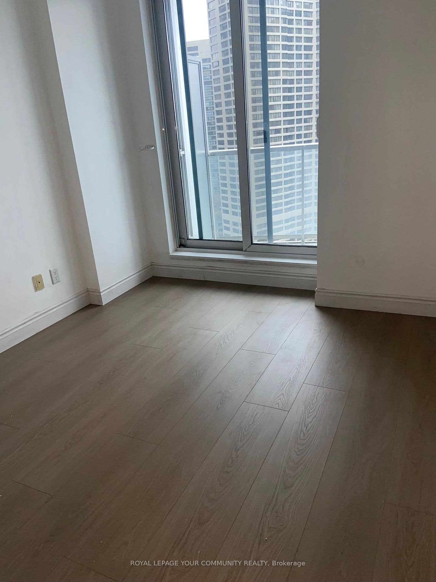 8 York Street, Unit 2206 thumbnail 10