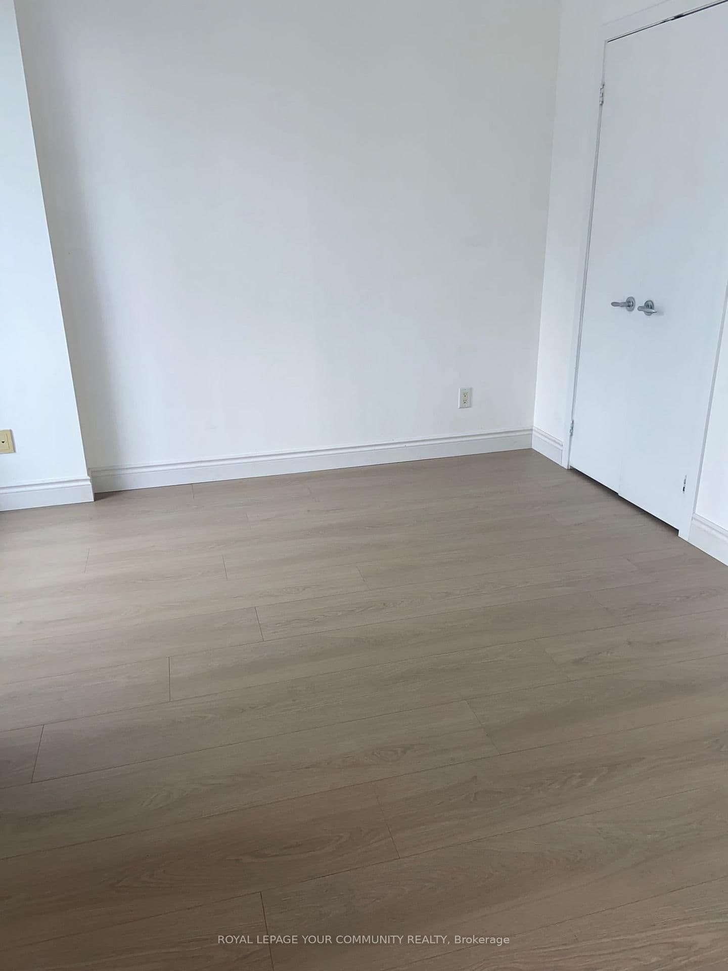 8 York Street, Unit 2206 thumbnail 3
