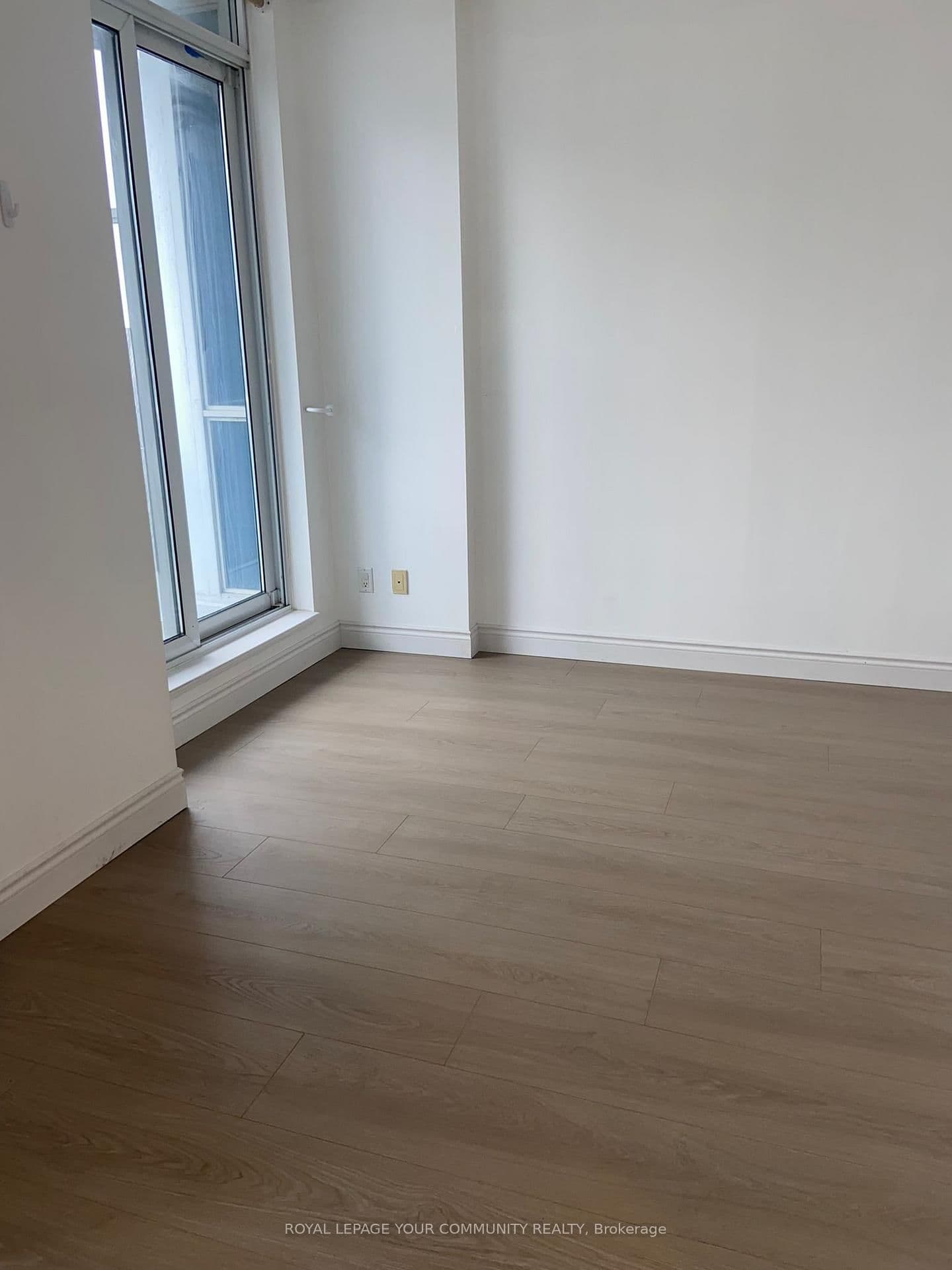 8 York Street, Unit 2206 thumbnail 8