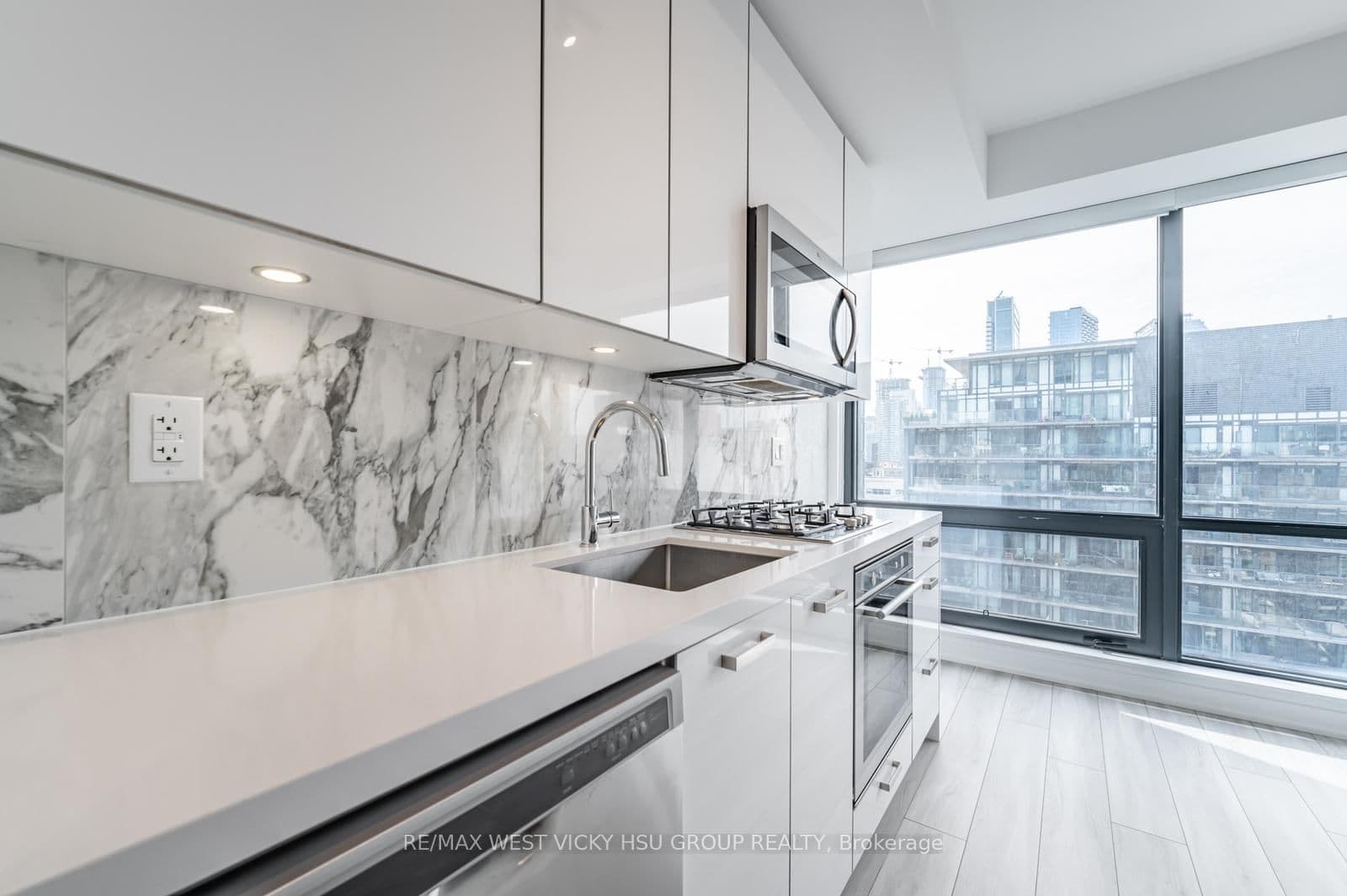 458 Richmond Street W, Unit 806 thumbnail 11