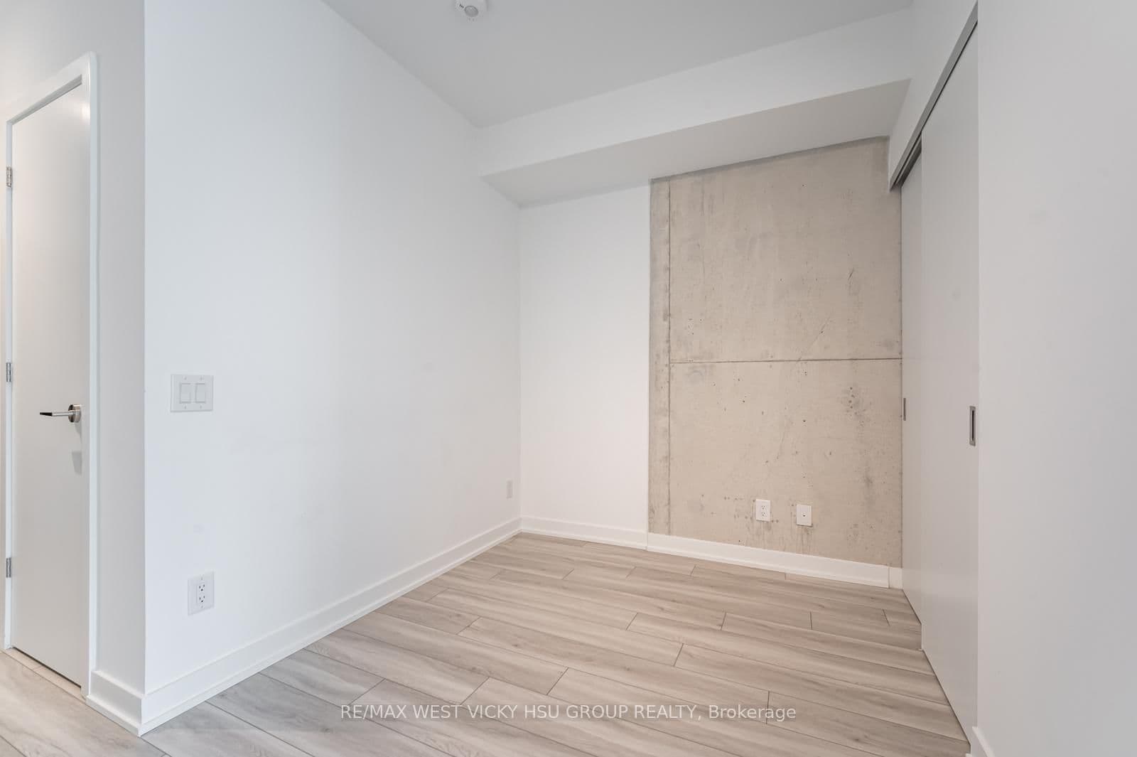 458 Richmond Street W, Unit 806 thumbnail 14