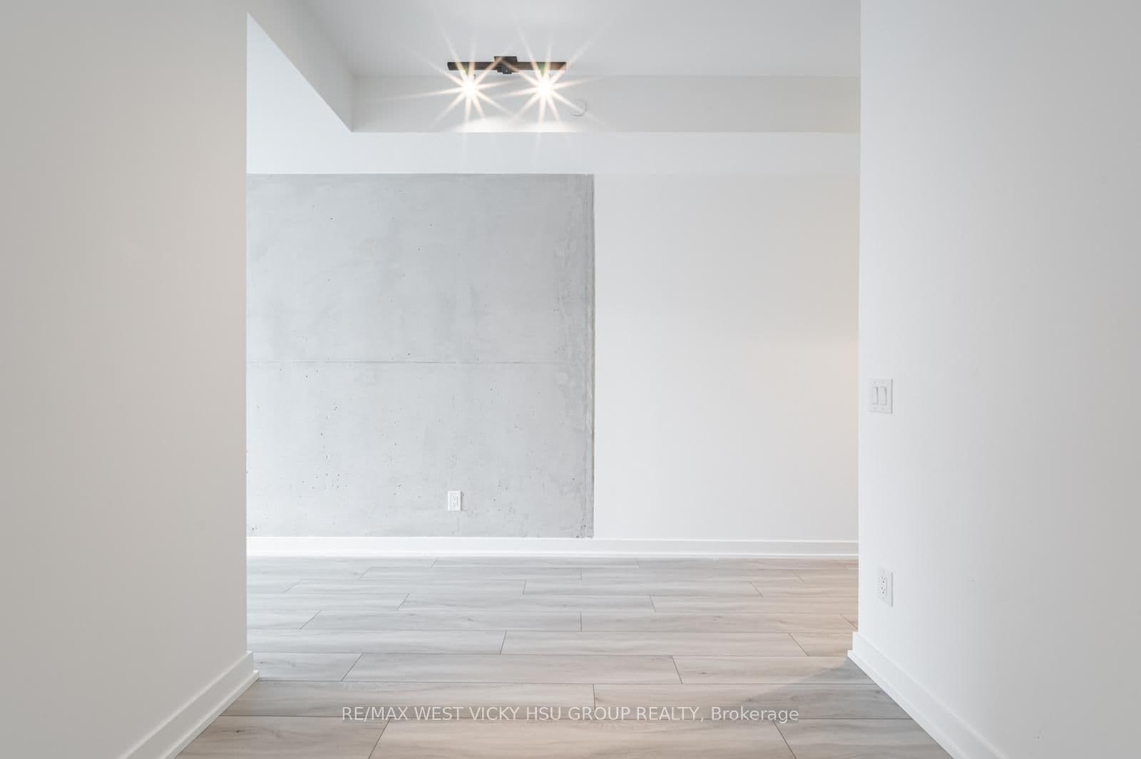458 Richmond Street W, Unit 806 thumbnail 20