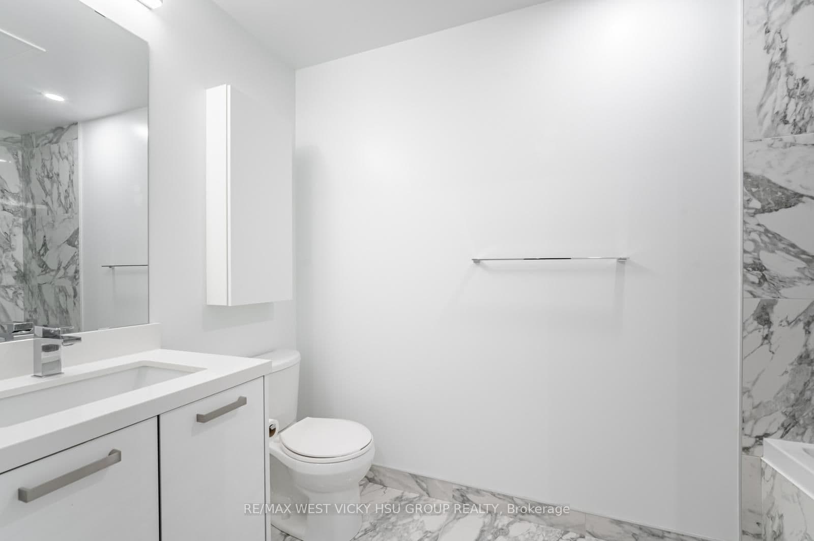 458 Richmond Street W, Unit 806 thumbnail 21