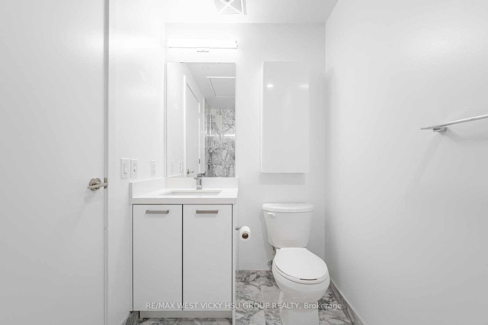 458 Richmond Street W, Unit 806 thumbnail 23