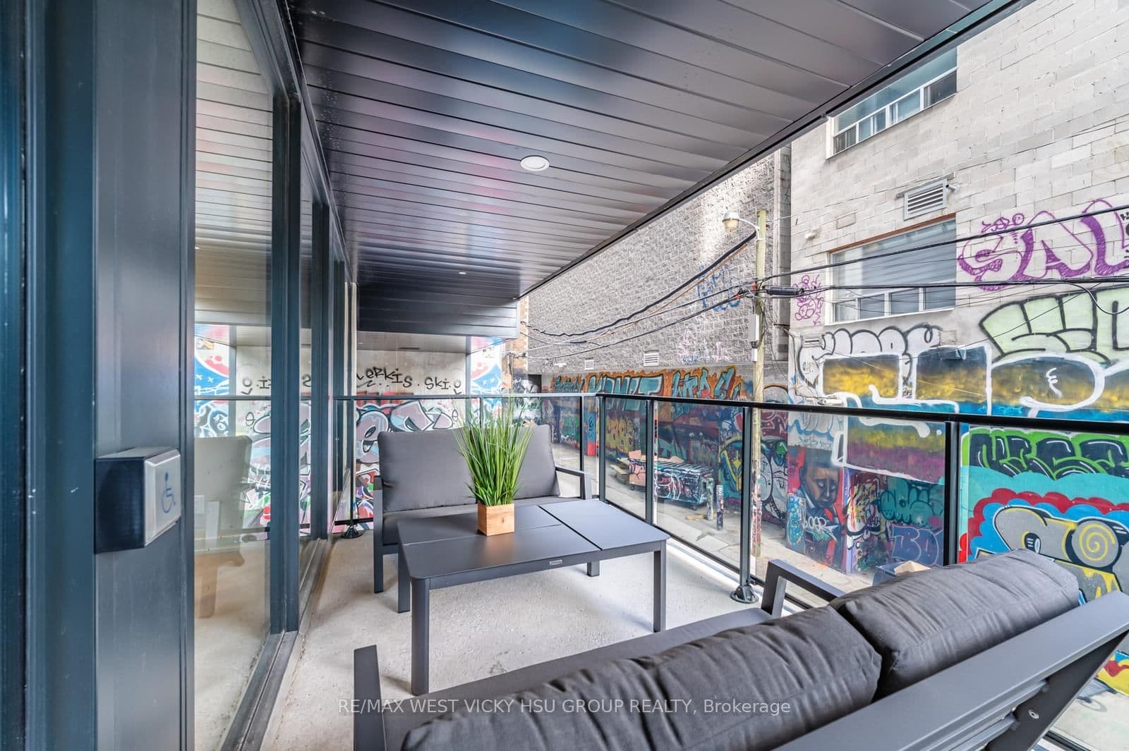 458 Richmond Street W, Unit 806 thumbnail 26