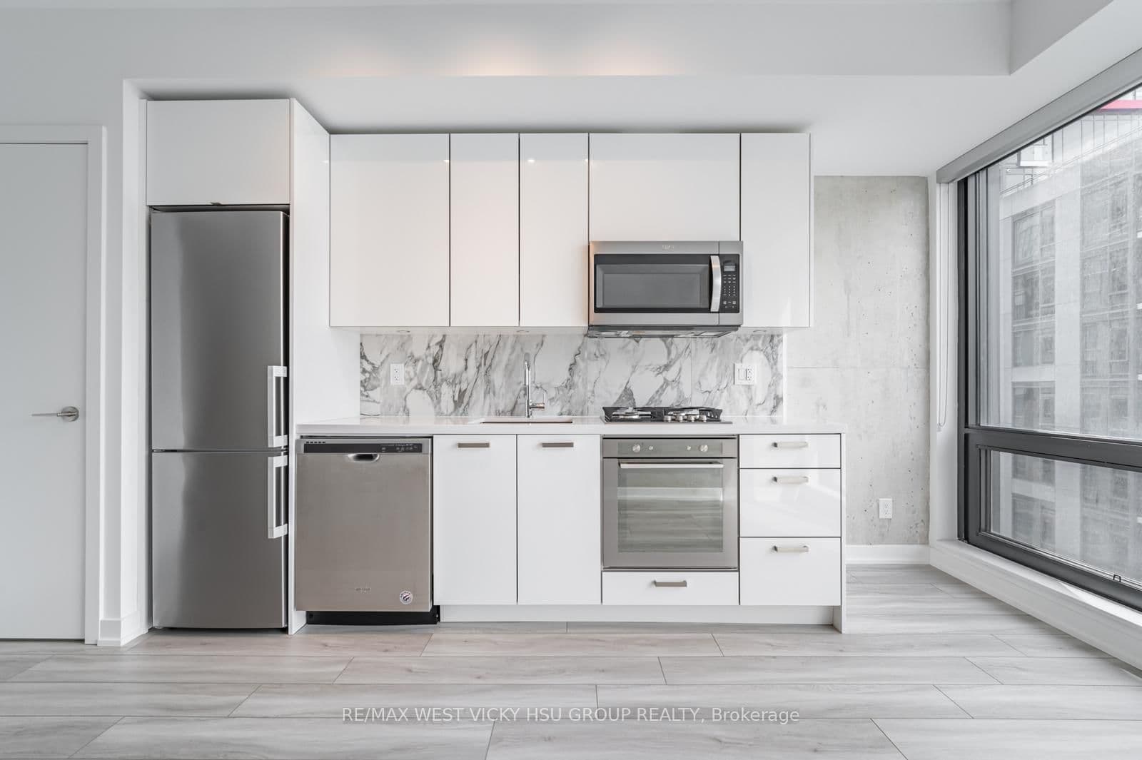 458 Richmond Street W, Unit 806 thumbnail 6