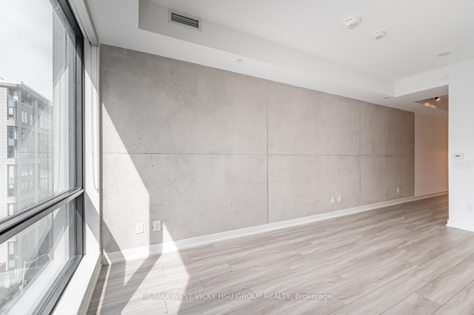 458 Richmond Street W, Unit 806 thumbnail 9