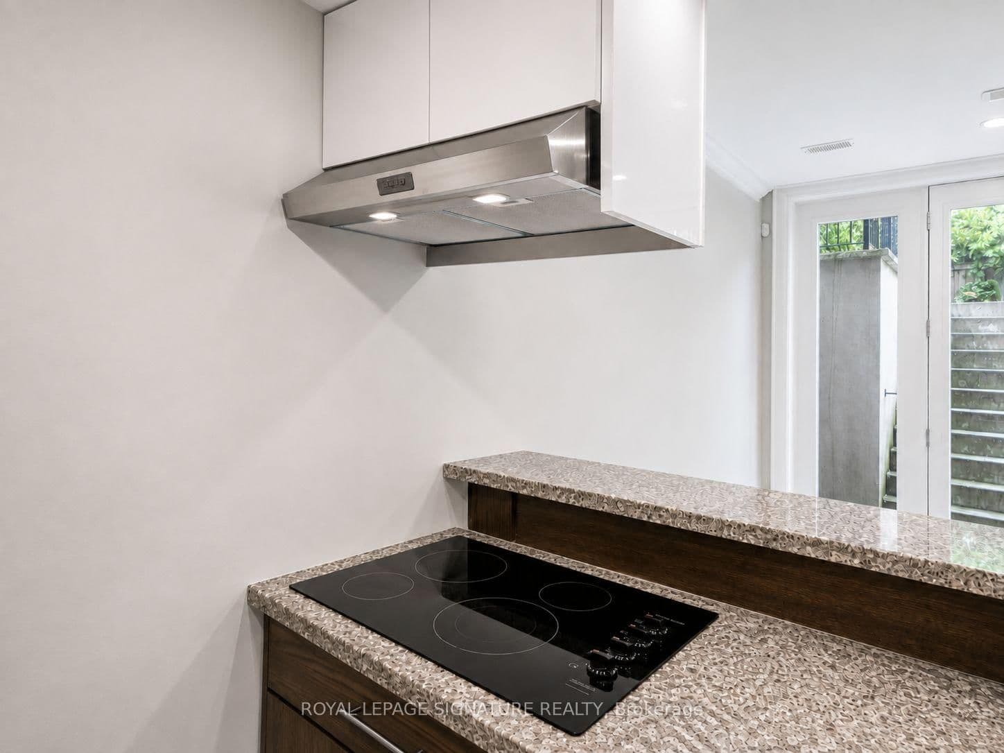 12 Terrace Avenue, Unit Lower thumbnail 12