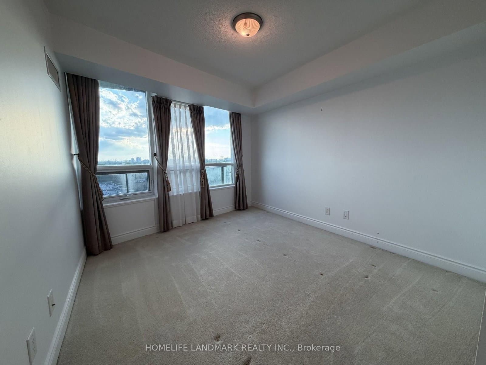 25 Greenview Avenue, Unit 828 thumbnail 11
