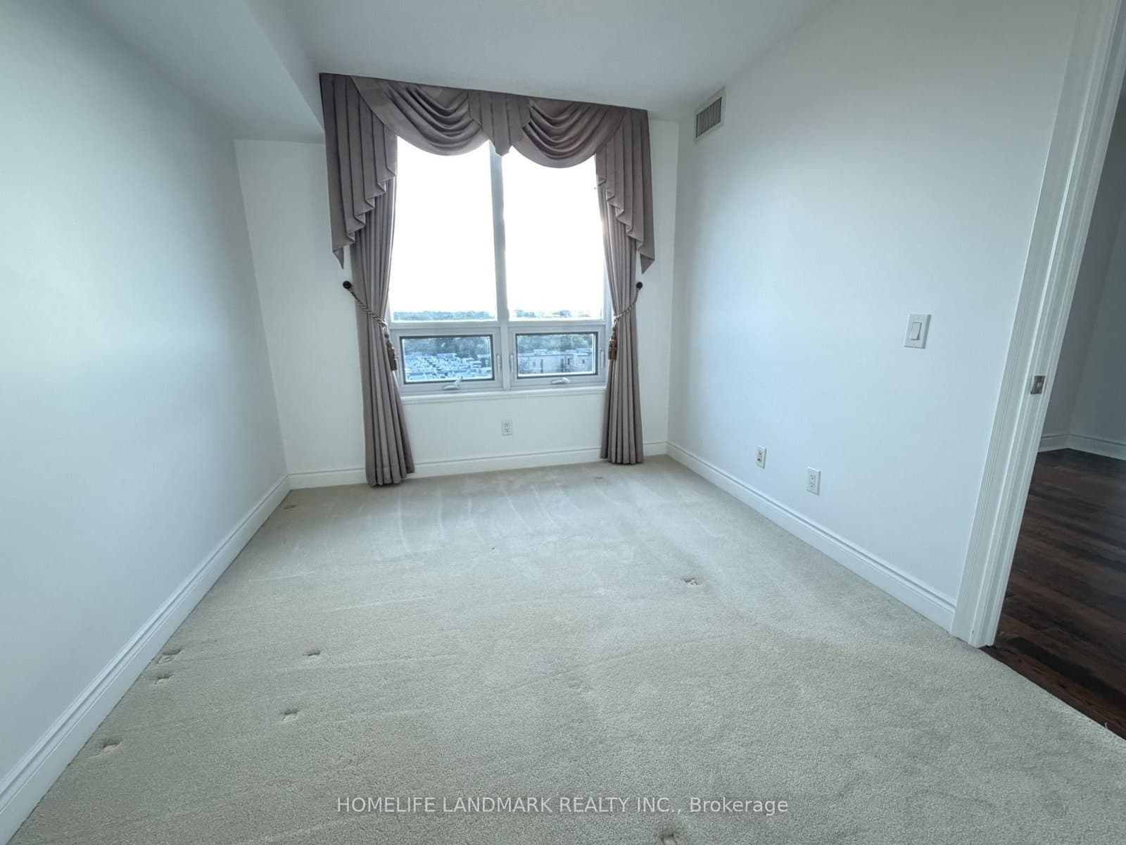 25 Greenview Avenue, Unit 828 thumbnail 17