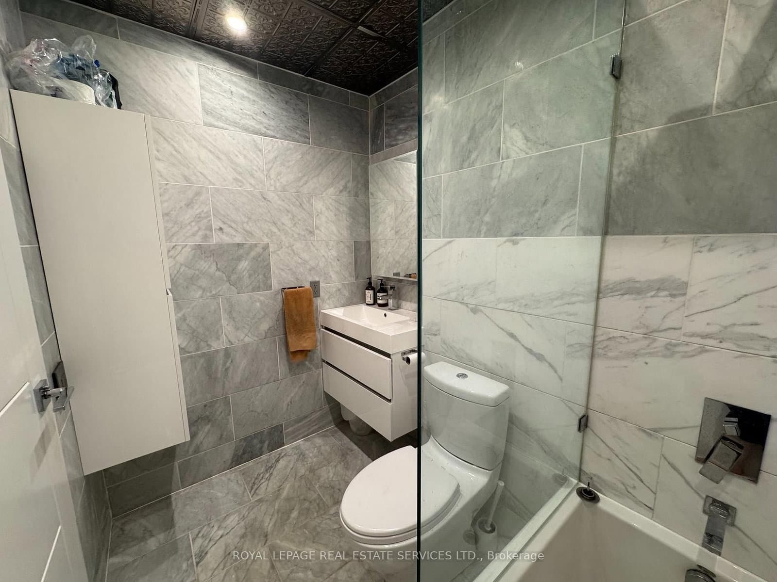 736 Dundas Street E, Unit 203 thumbnail 24