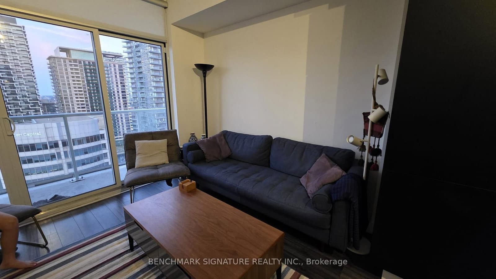 33 Helendale Avenue, Unit 1505 thumbnail 10