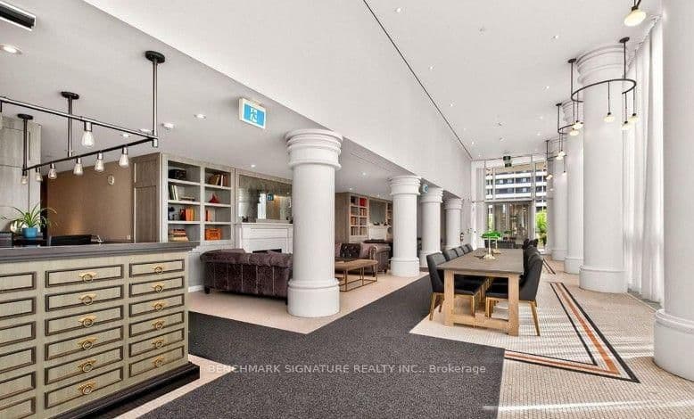 33 Helendale Avenue, Unit 1505 thumbnail 3
