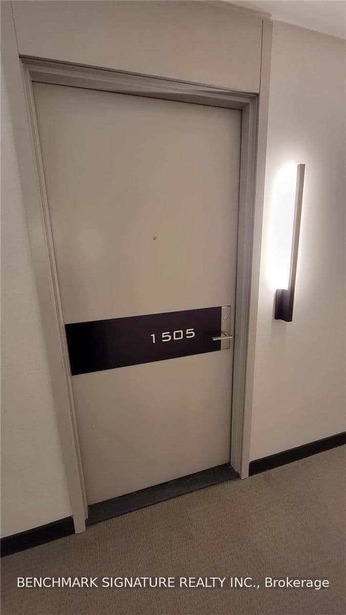 33 Helendale Avenue, Unit 1505 thumbnail 6
