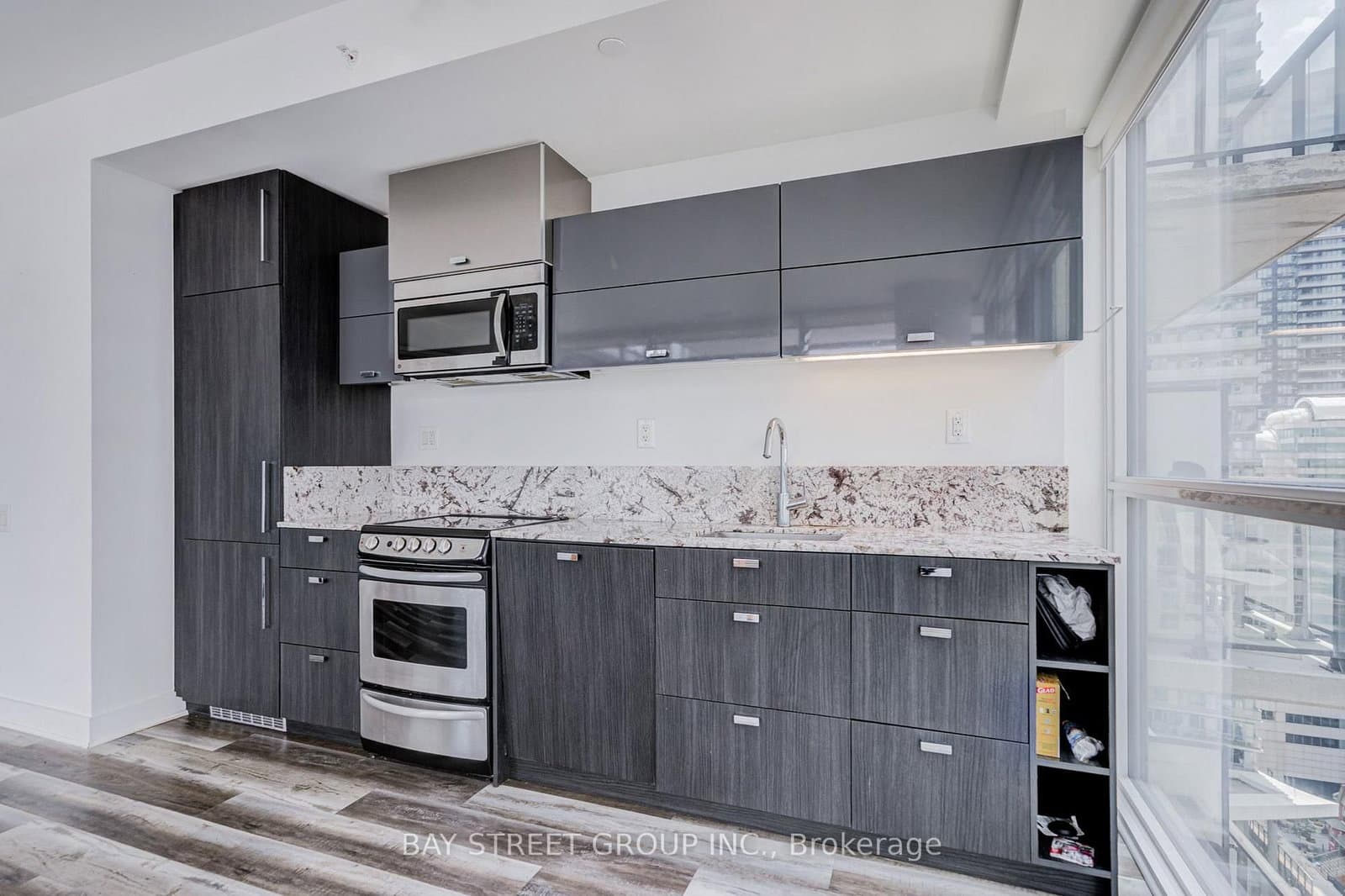 290 Adelaide Street W, Unit 1804 thumbnail 11