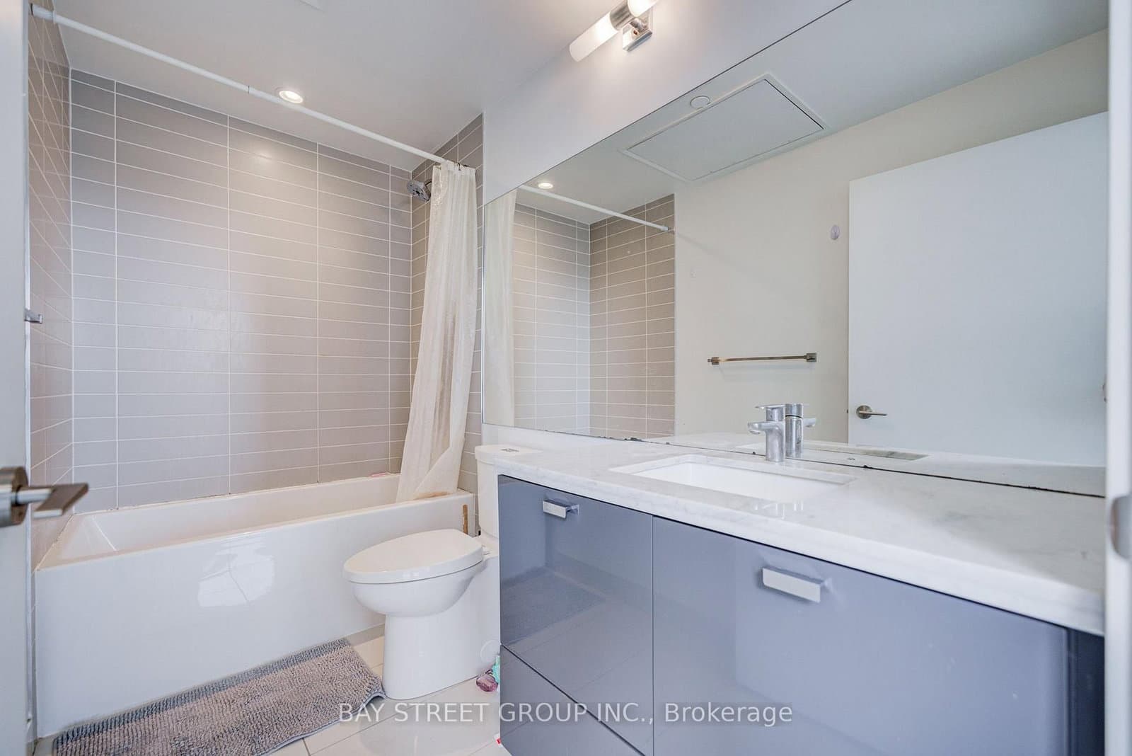 290 Adelaide Street W, Unit 1804 thumbnail 16