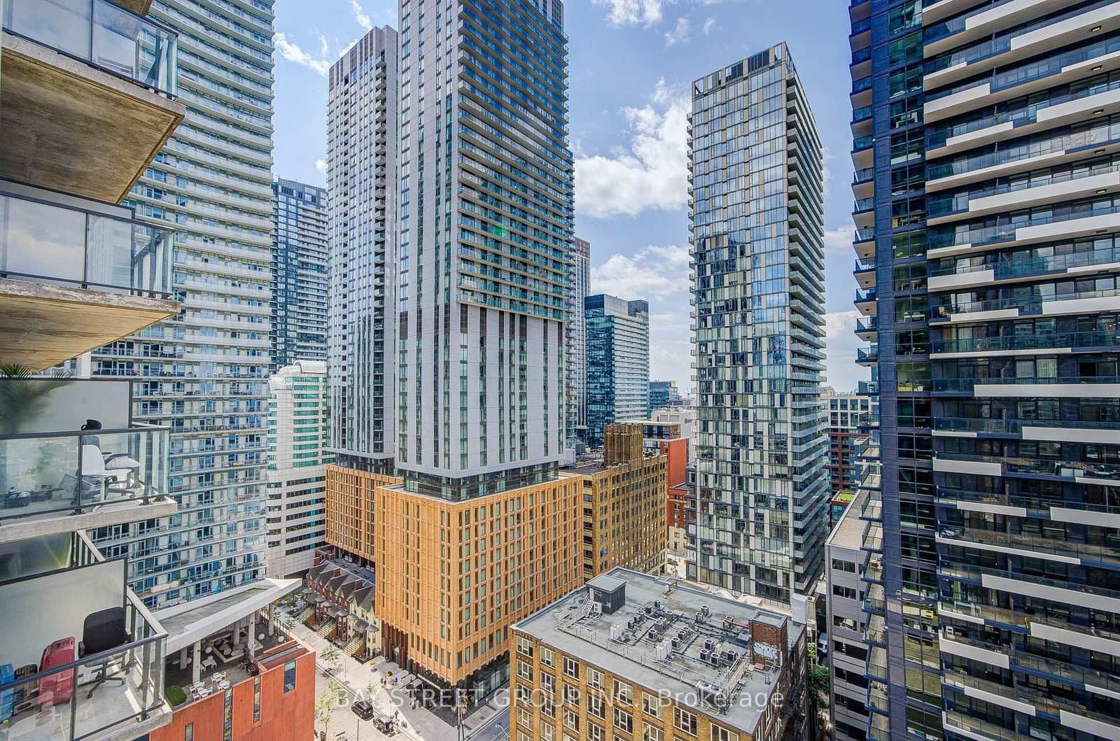 290 Adelaide Street W, Unit 1804 thumbnail 24