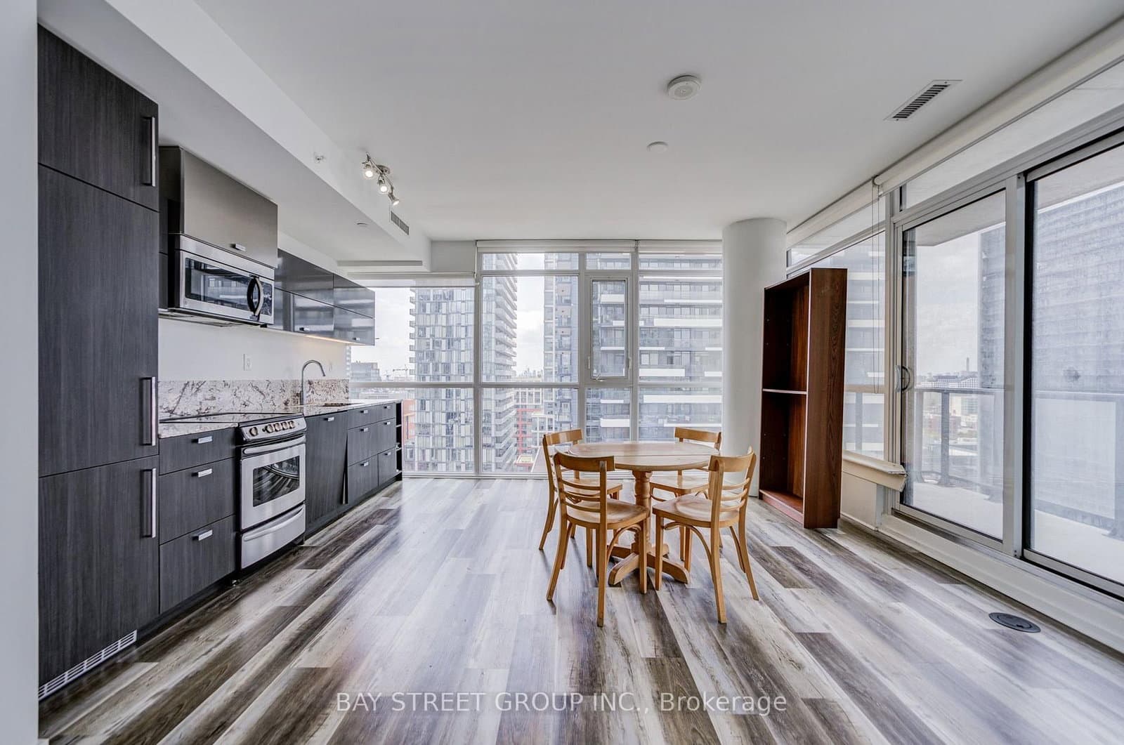 290 Adelaide Street W, Unit 1804 thumbnail 7