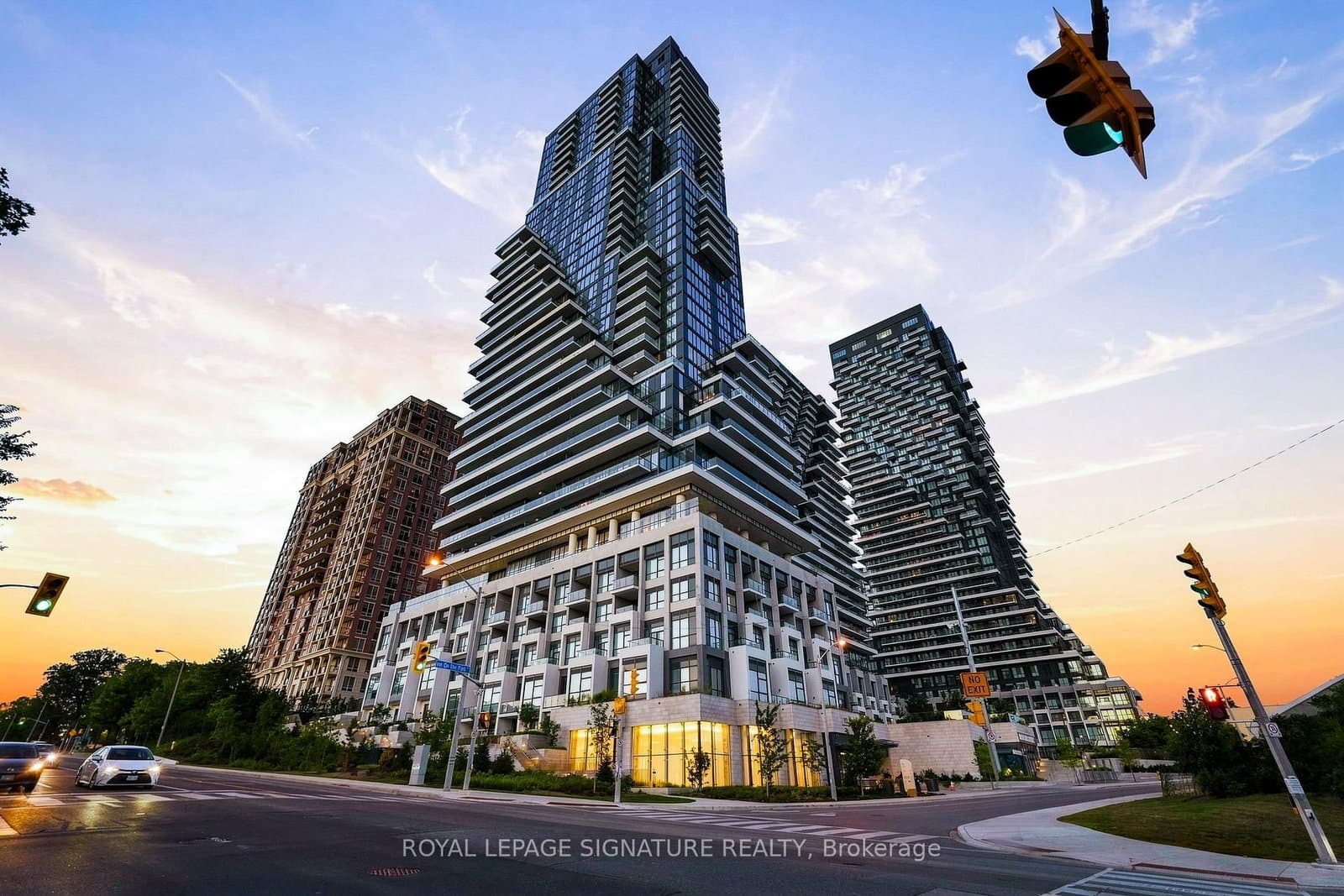 10 Inn On the Park Drive, Unit 2709