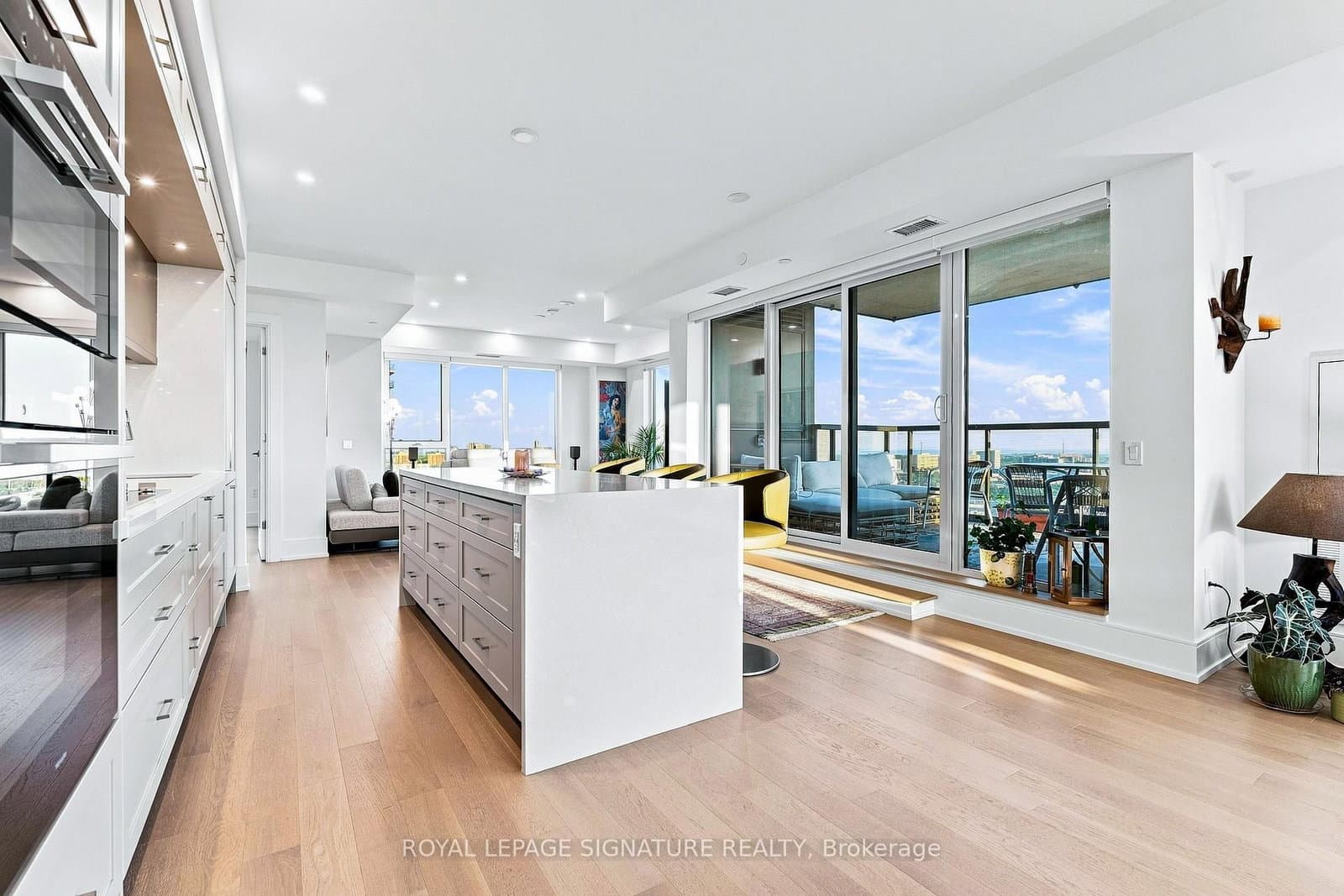 10 Inn On the Park Drive, Unit 2709 thumbnail 16