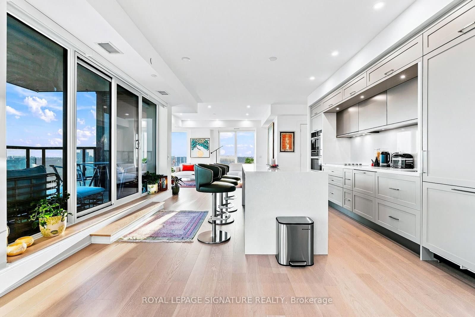 10 Inn On the Park Drive, Unit 2709 thumbnail 19
