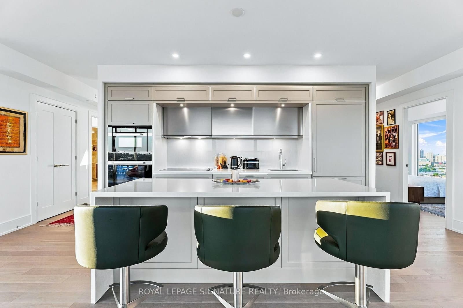 10 Inn On the Park Drive, Unit 2709 thumbnail 22
