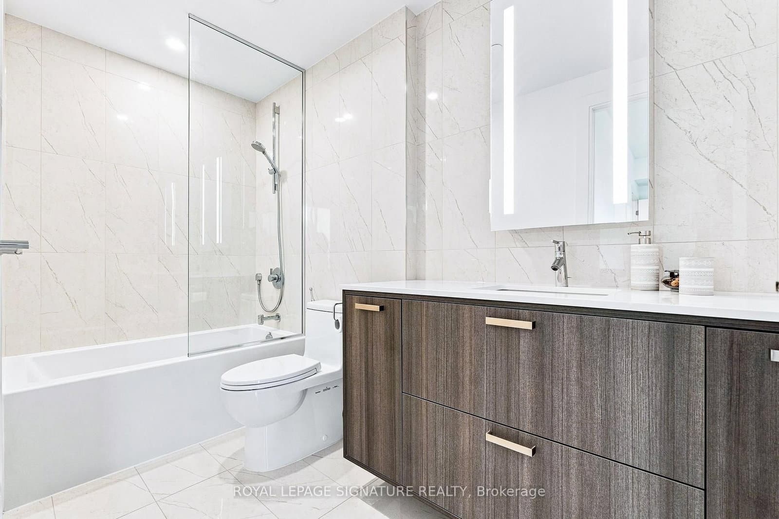 10 Inn On the Park Drive, Unit 2709 thumbnail 35