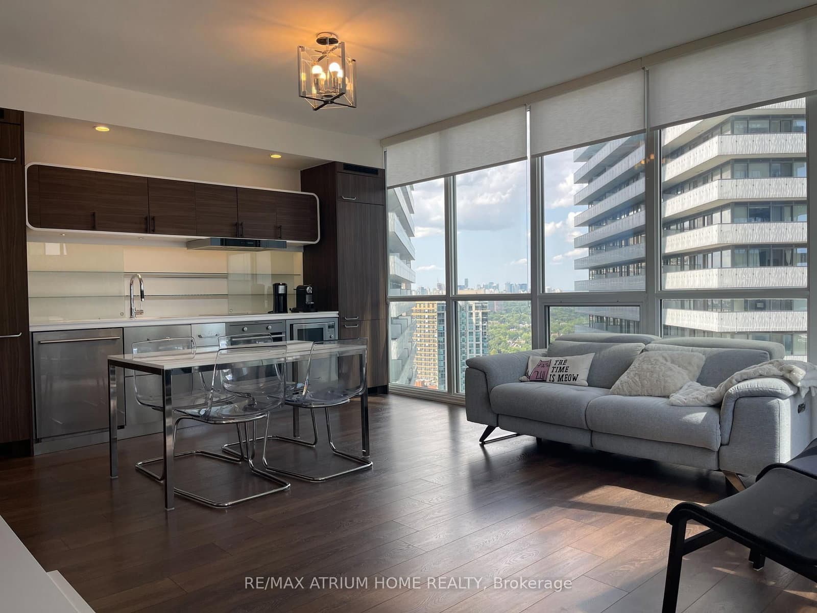 45 Charles Street E, Unit 3910 thumbnail 10