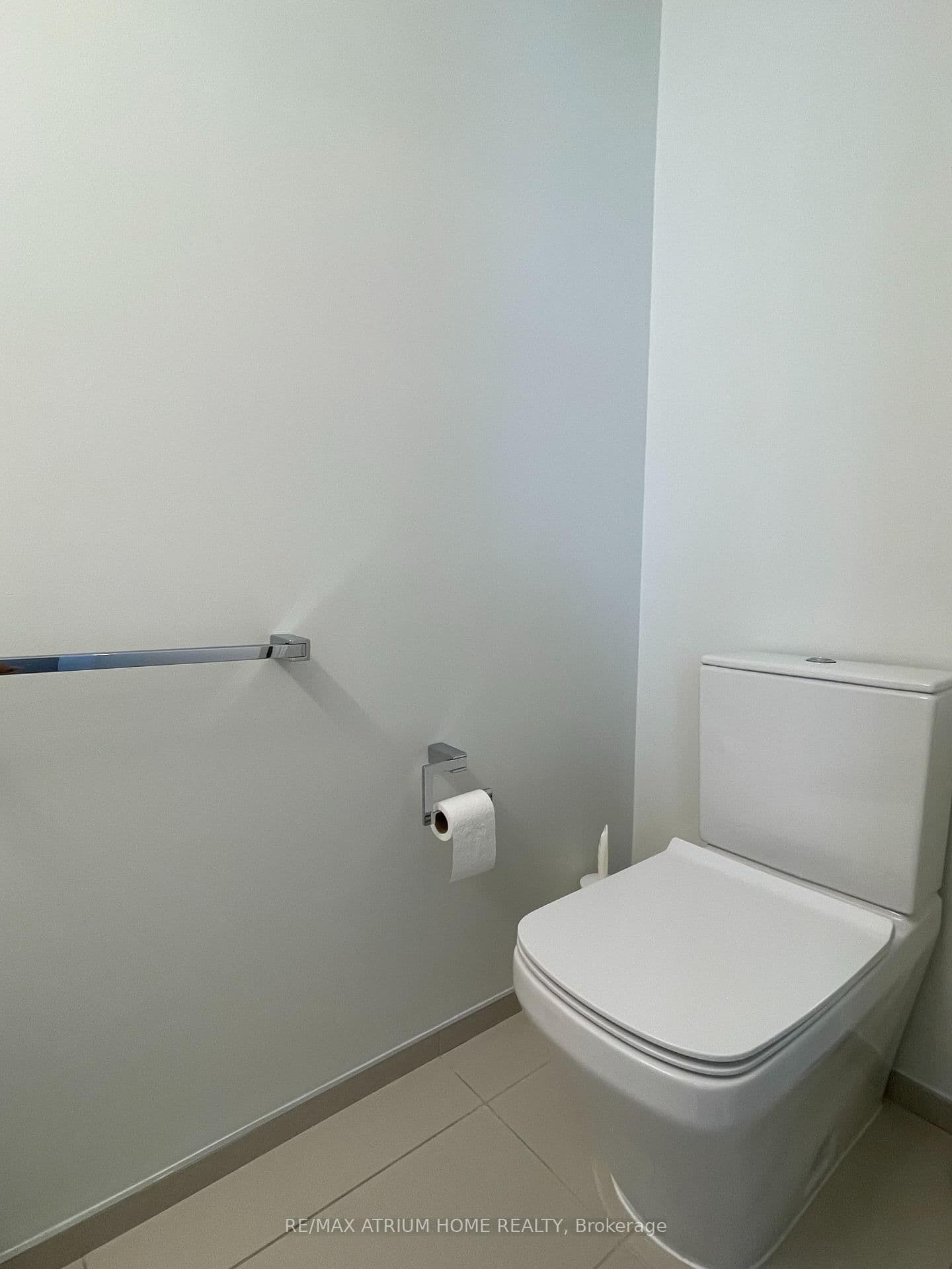 45 Charles Street E, Unit 3910 thumbnail 11