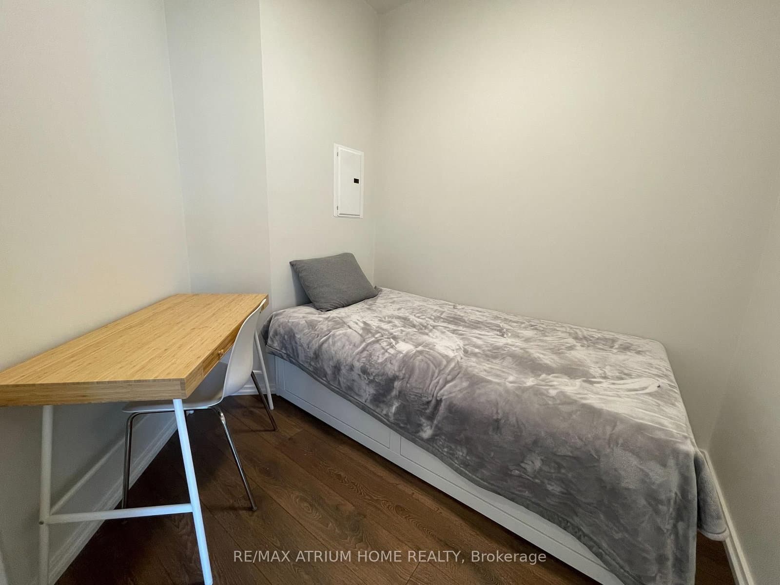 45 Charles Street E, Unit 3910 thumbnail 13