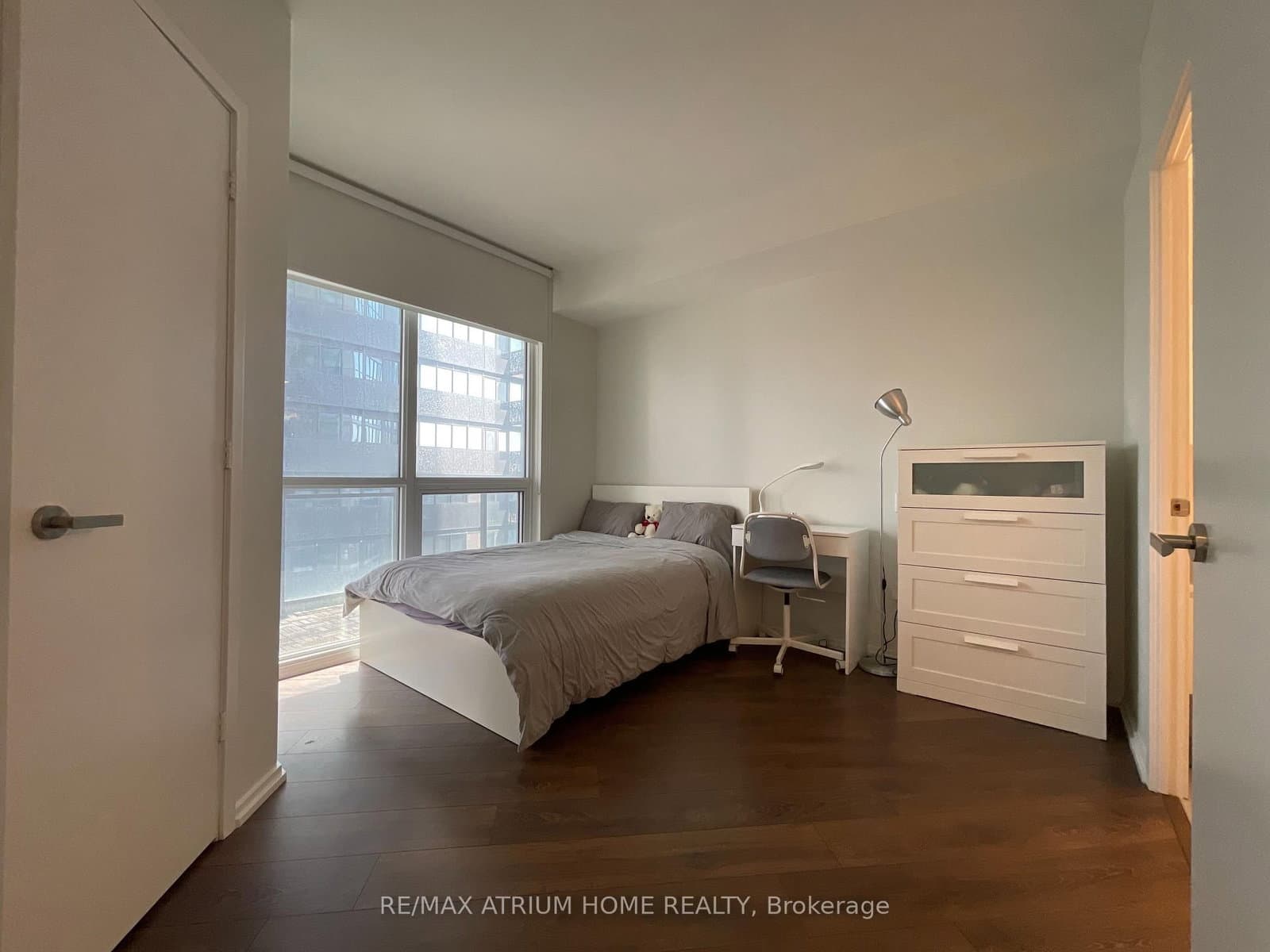 45 Charles Street E, Unit 3910 thumbnail 14