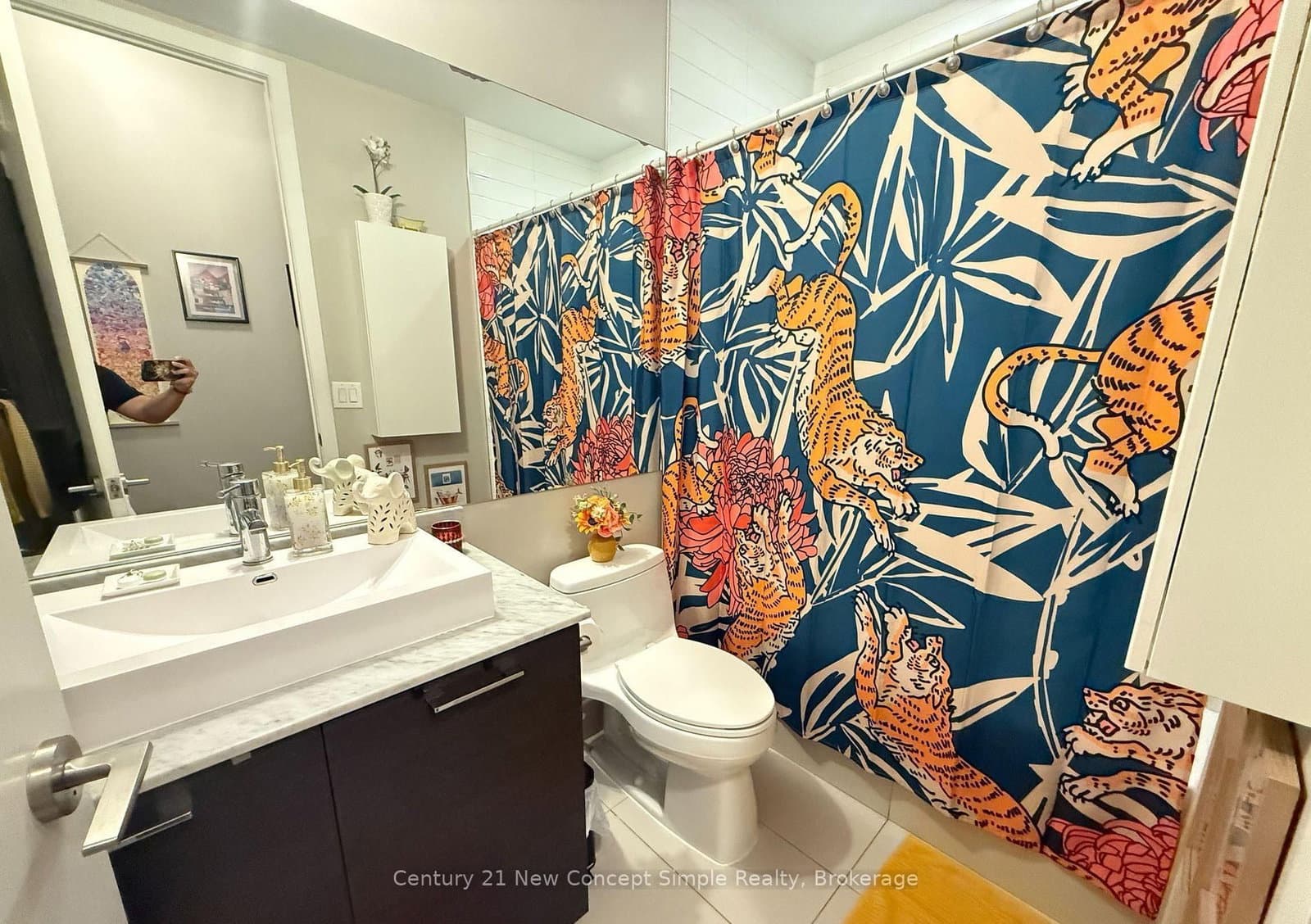 399 Adelaide Street W, Unit 305 thumbnail 6