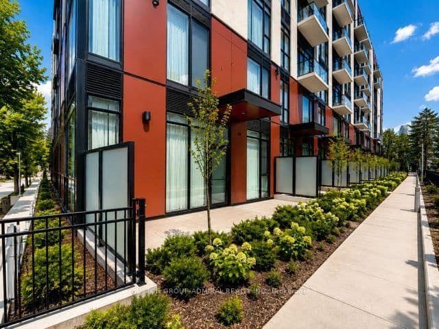 5858 Yonge Street, Unit TH10 thumbnail 10