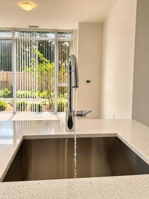 5858 Yonge Street, Unit TH10 thumbnail 14