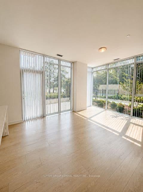 5858 Yonge Street, Unit TH10 thumbnail 4