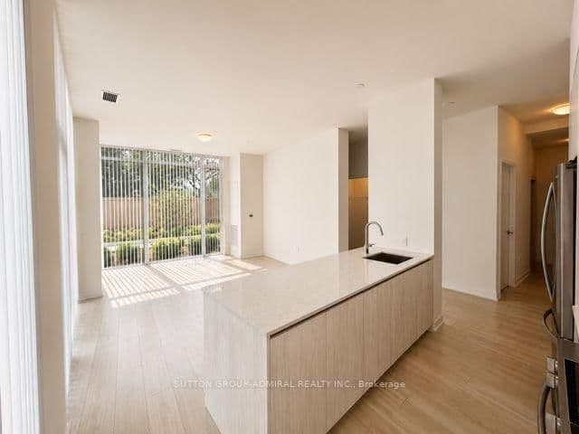 5858 Yonge Street, Unit TH10 thumbnail 5