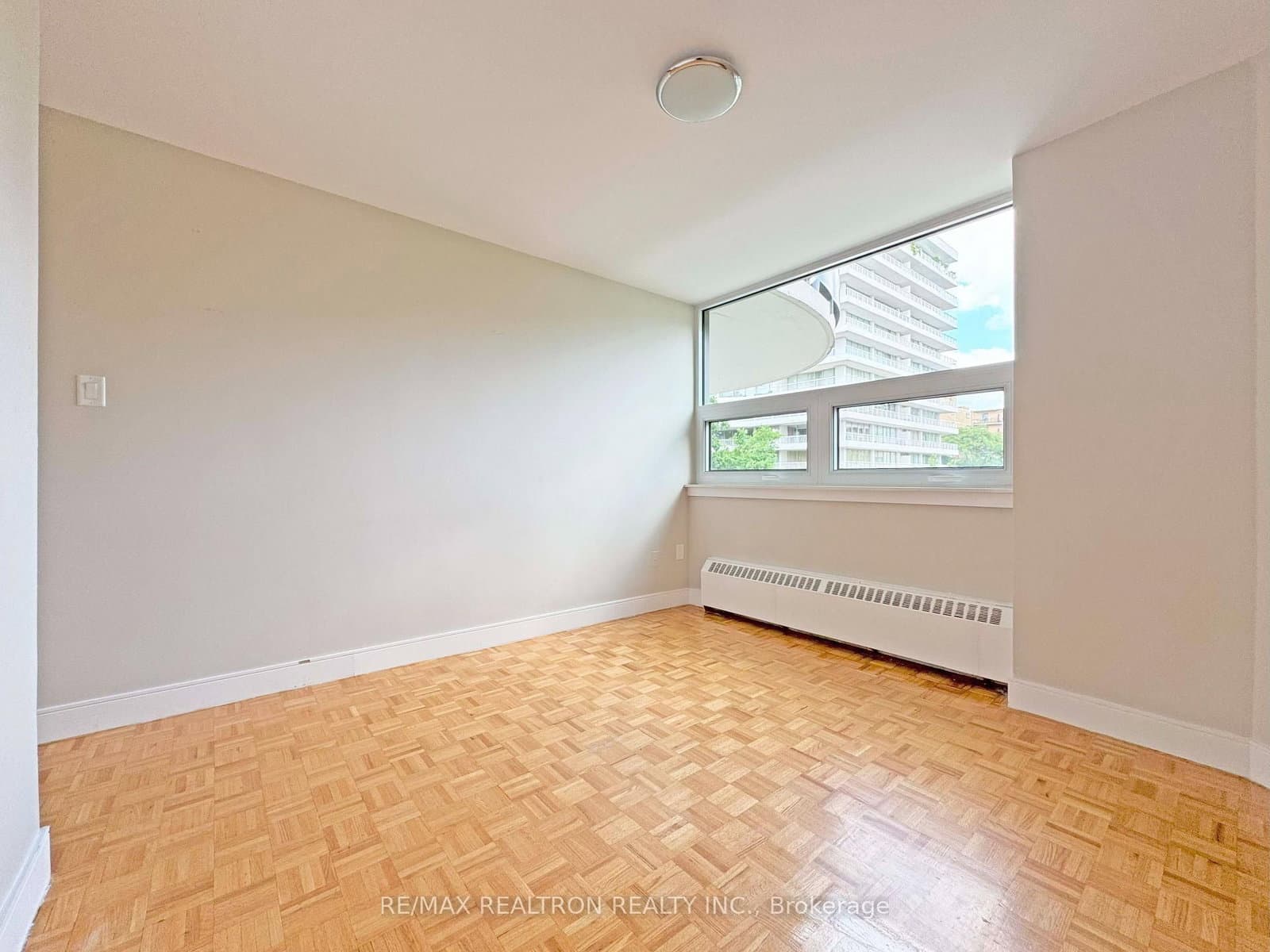 485 Huron Street, Unit 206 thumbnail 12