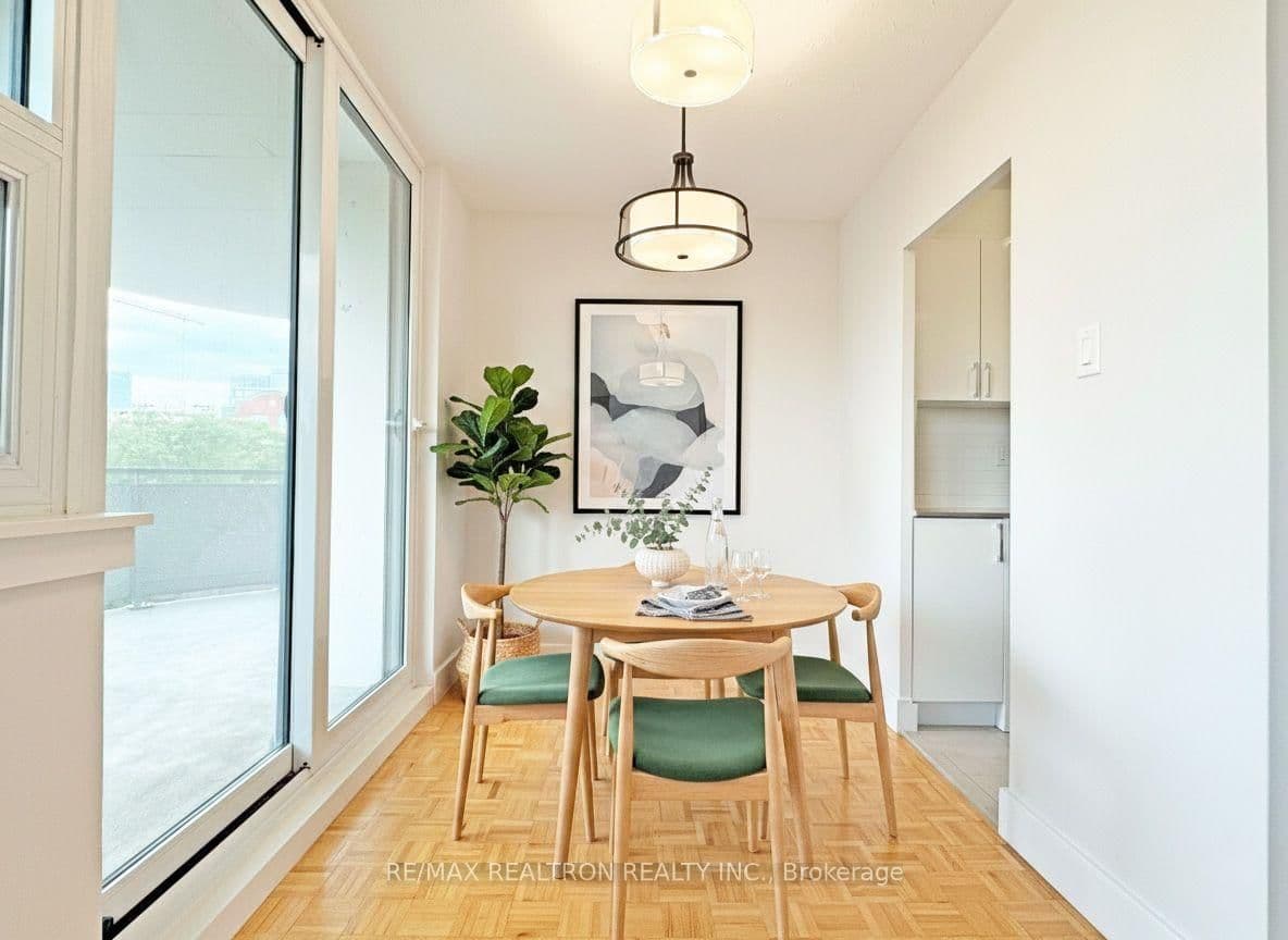 485 Huron Street, Unit 206 thumbnail 5