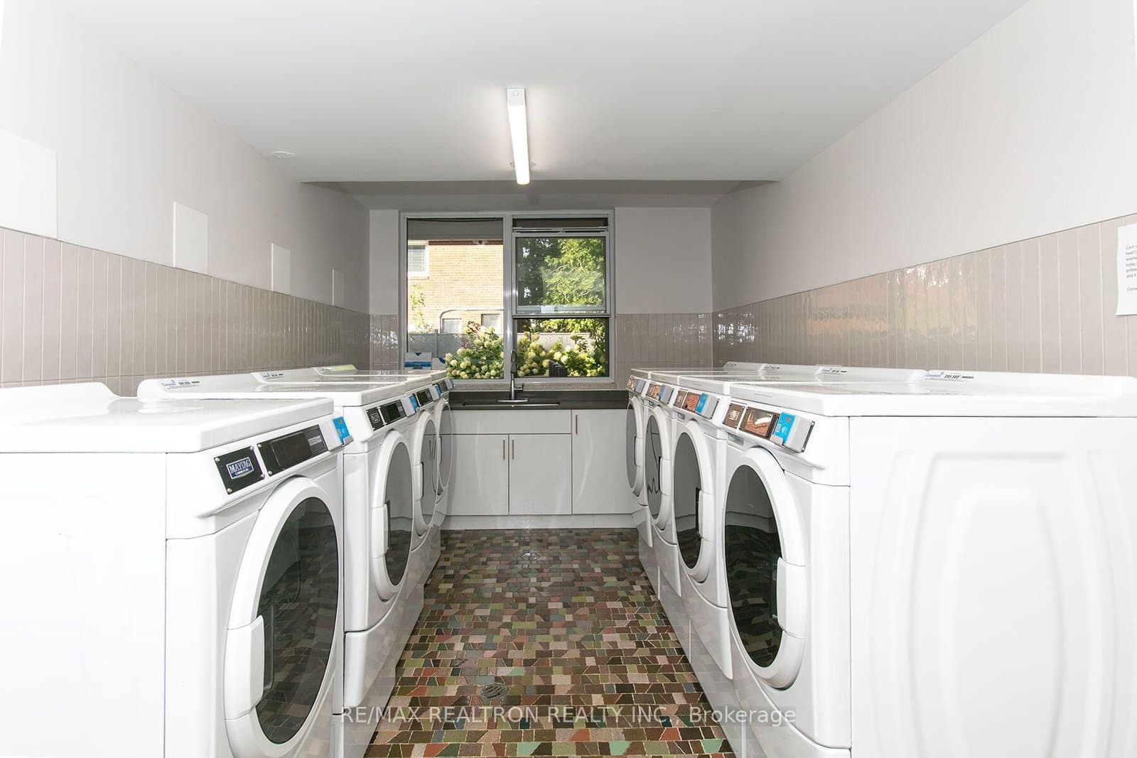 276 St George Street, Unit 804 thumbnail 16