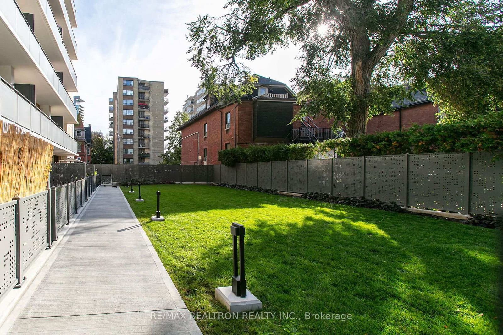 276 St George Street, Unit 308 thumbnail 12