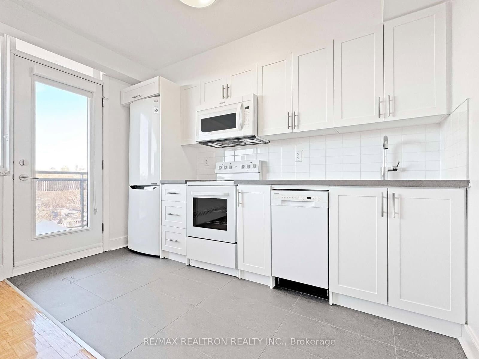276 St George Street, Unit 308 thumbnail 5