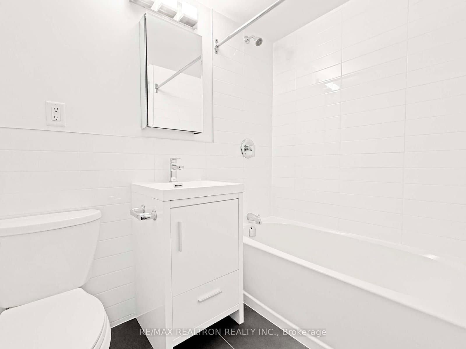 276 St George Street, Unit 308 thumbnail 6