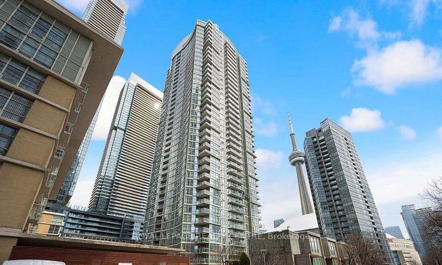 10 Navy Wharf Court, Unit 3005 - Image 1