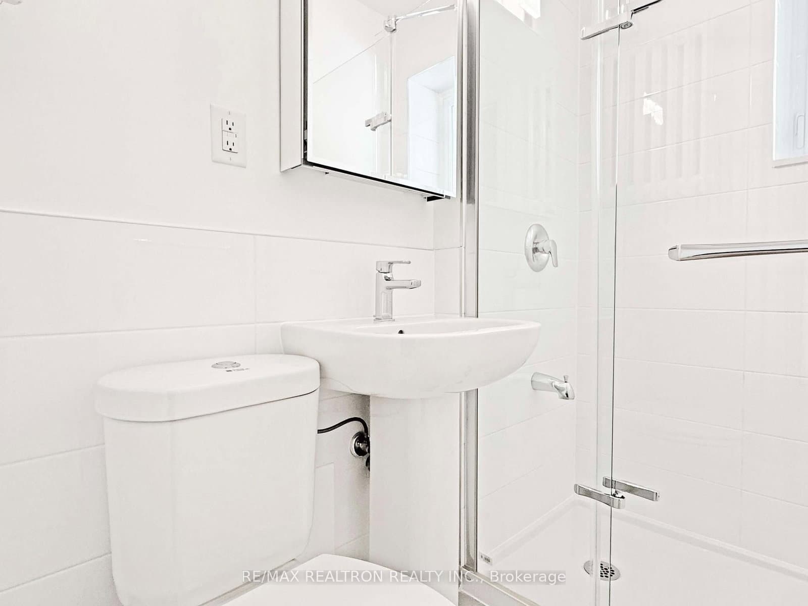 394 Avenue Road, Unit 202 thumbnail 10