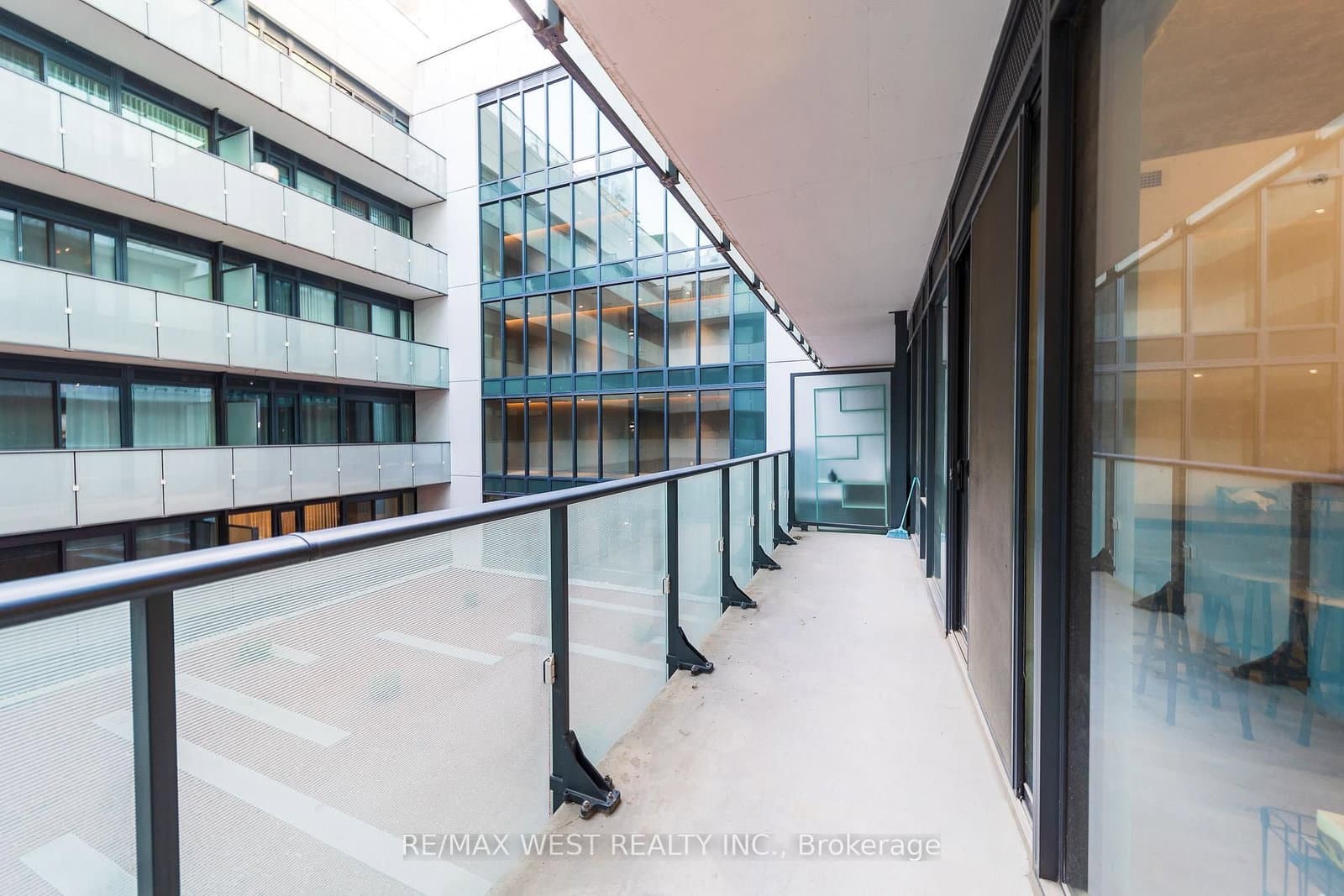 161 Roehampton Avenue, Unit 331 thumbnail 12