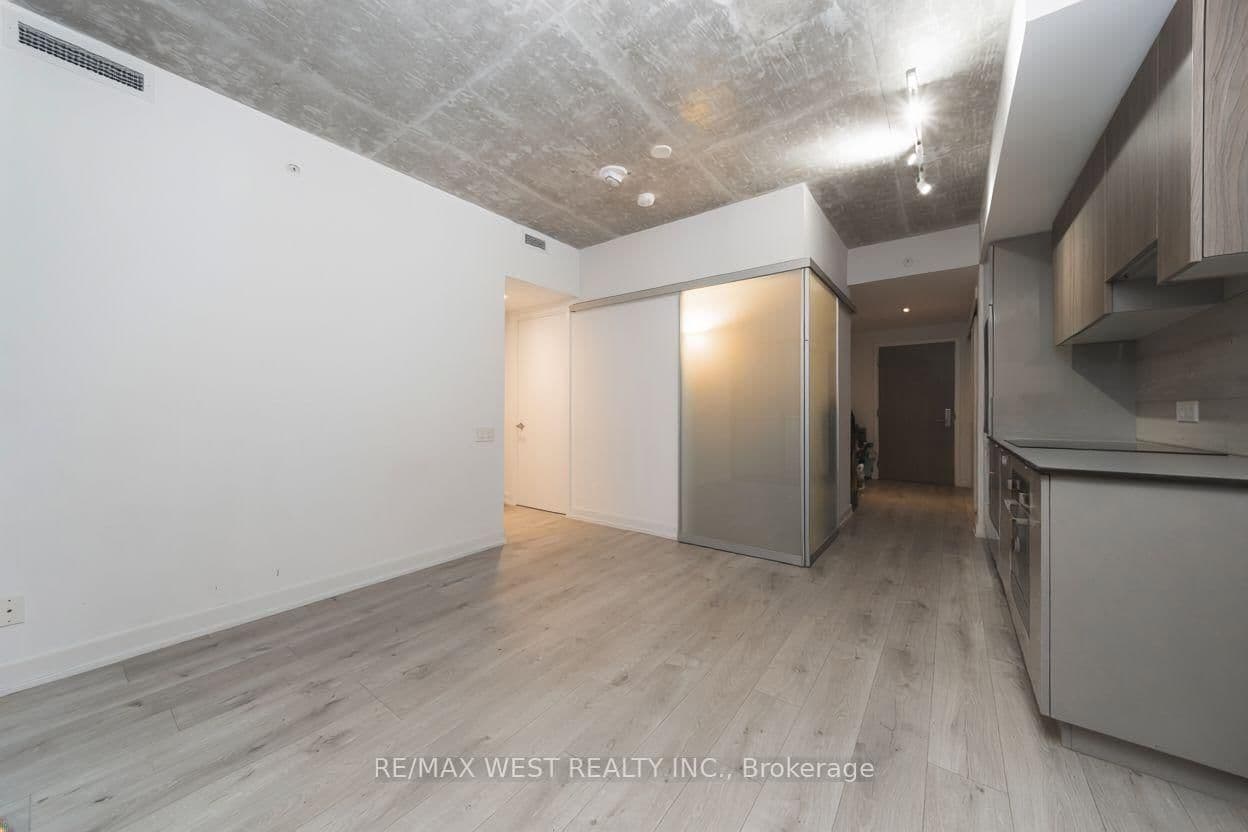 161 Roehampton Avenue, Unit 331 thumbnail 6