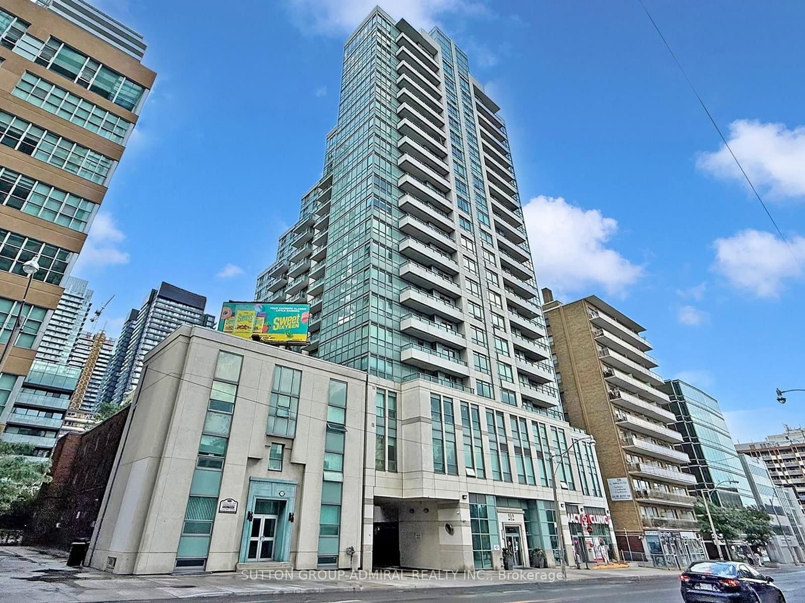 212 Eglinton Avenue, Unit 1005 - Image 1