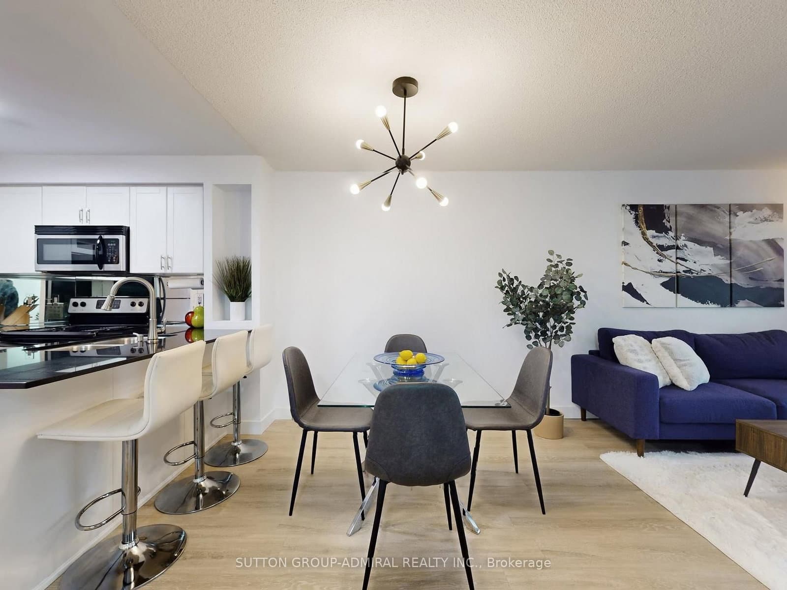 212 Eglinton Avenue, Unit 1005 thumbnail 6