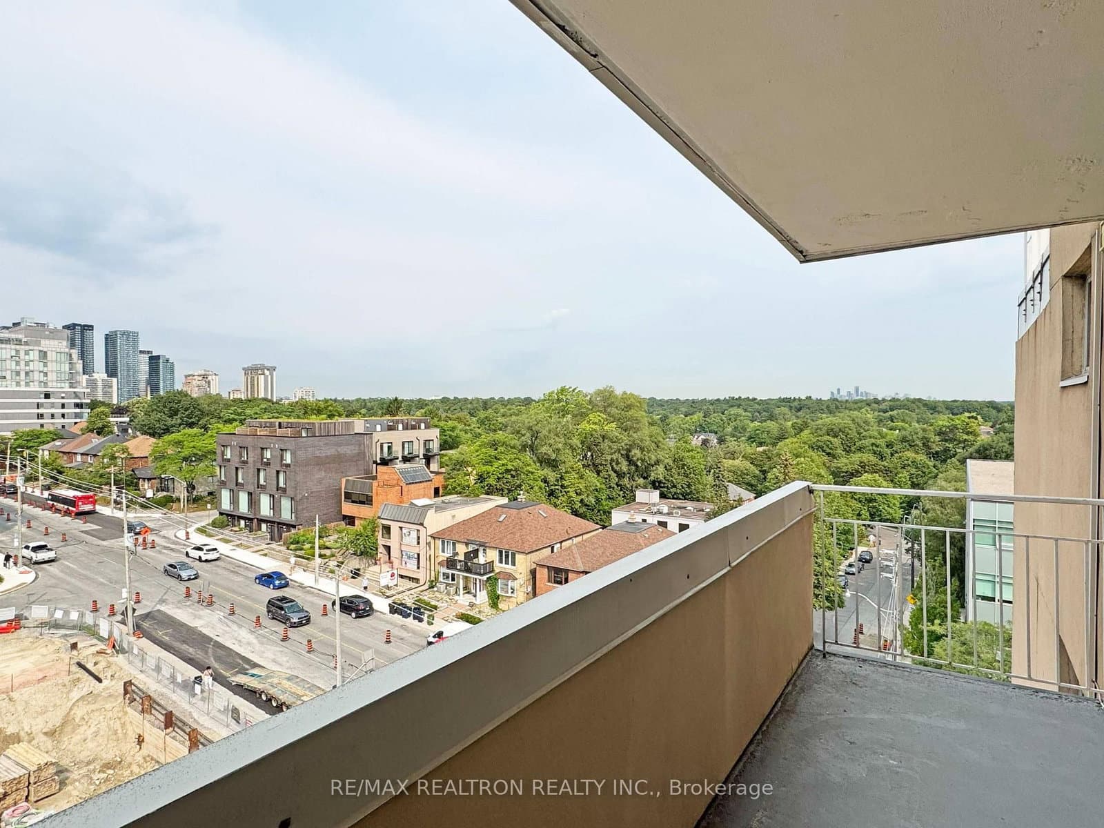 525 Eglinton Avenue E, Unit 903 thumbnail 10