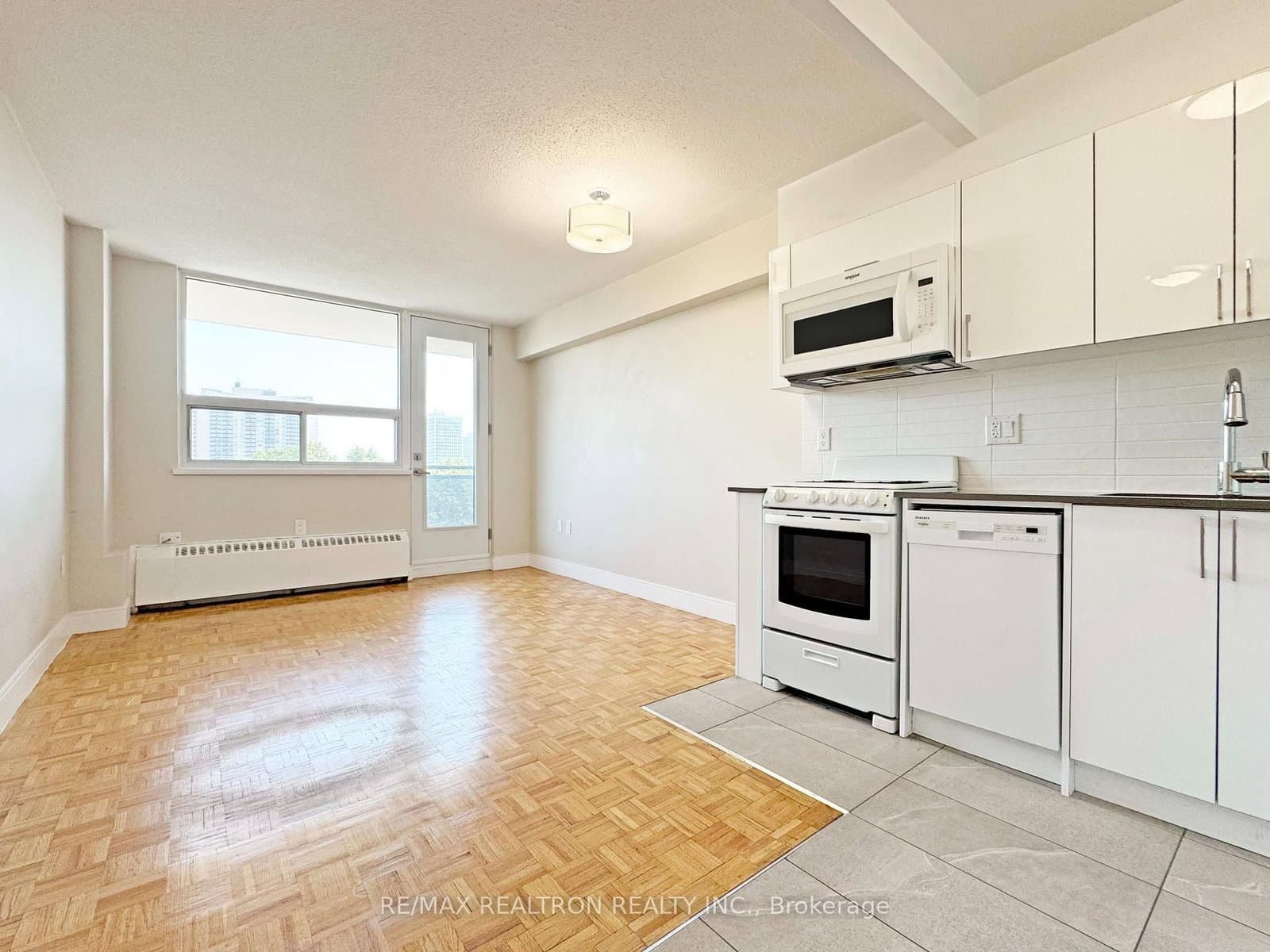 1500 Bathurst Street, Unit 907 - Image 1